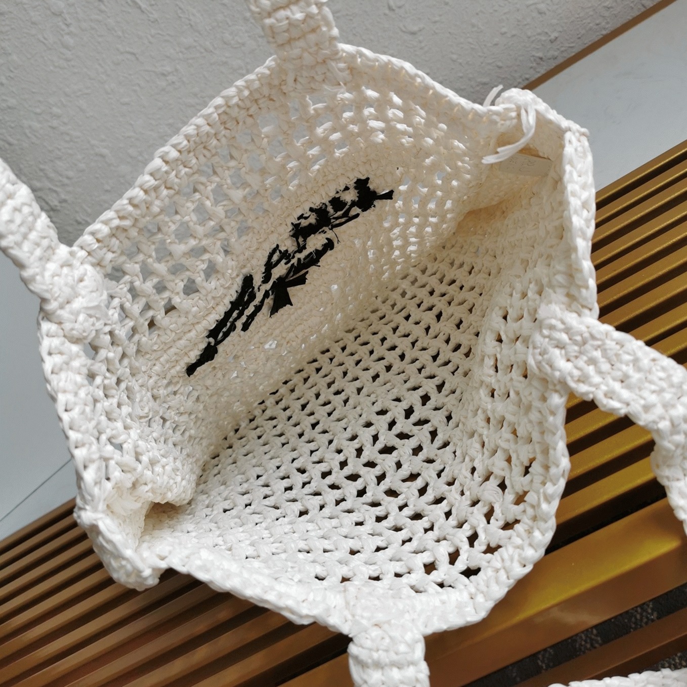 Prada Small Tote Bag Best Replica in White Woven Raffia angle 4