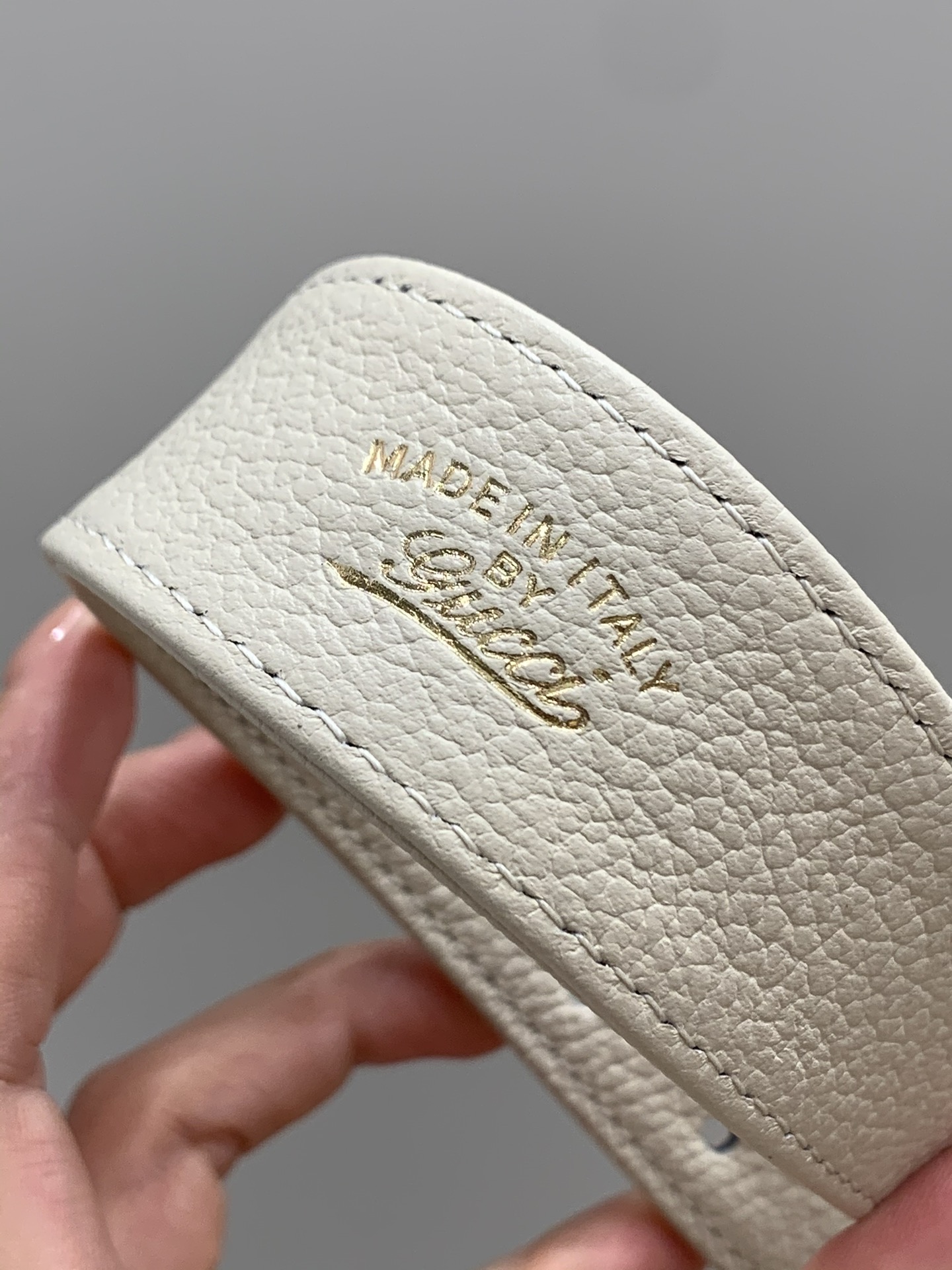 Aphrodite handbag angle 4