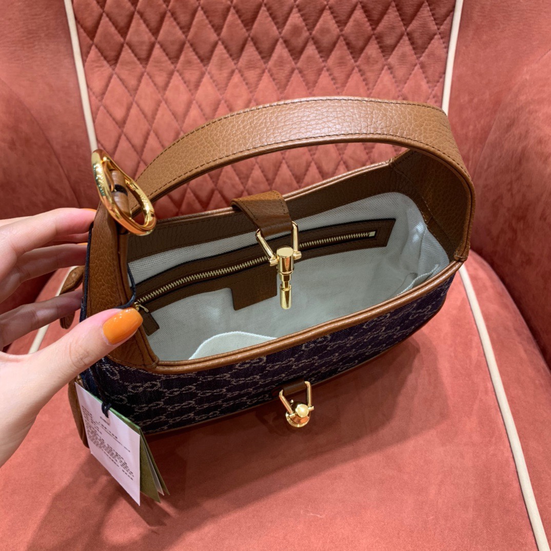 Gucc1 denim handbag angle 5