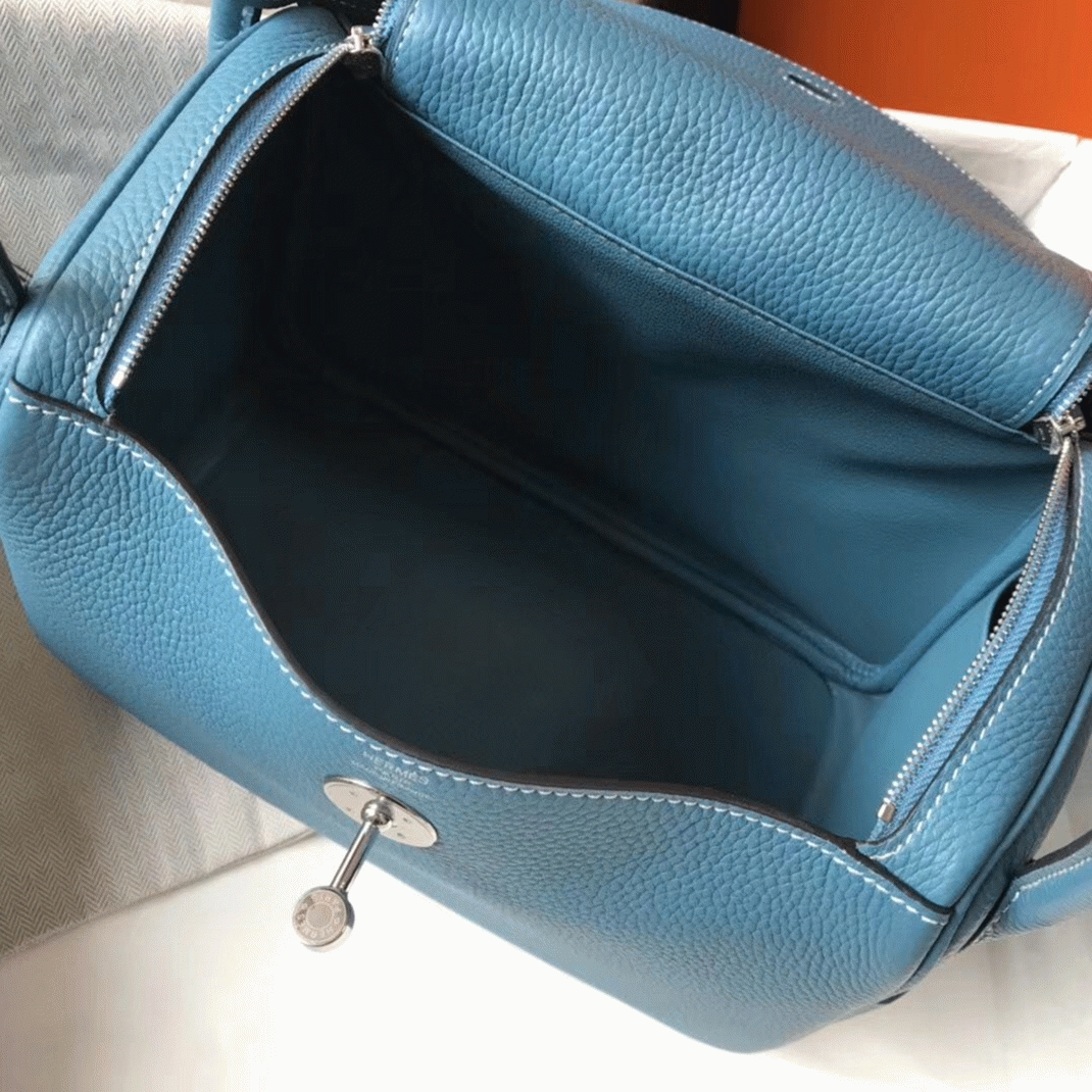 Replica Hermes Lindy 26cm bag in blue jean fabric angle 3