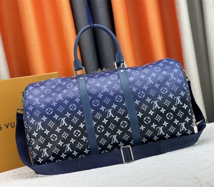 Louis Vuitton Monogram Gradient Canvas Keepall Bandouliere 50 In Navy Blue angle 3