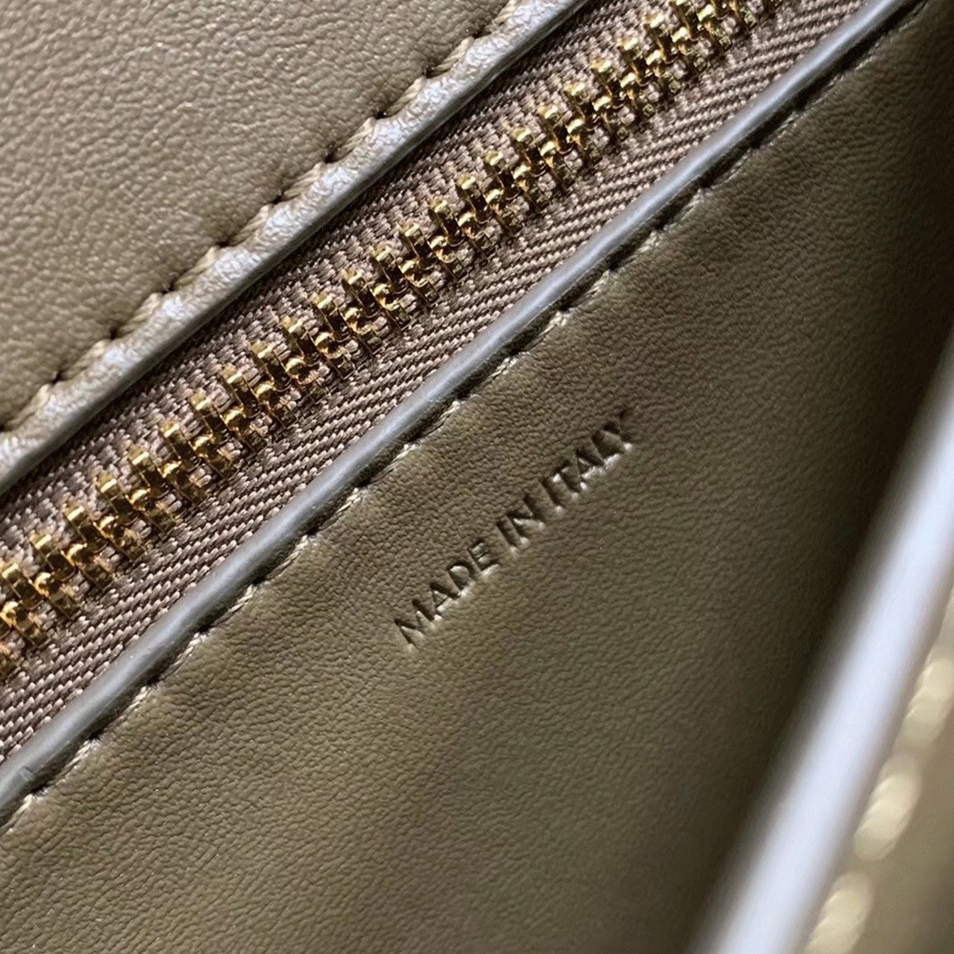Top Quality Fake Celine Classic Box Small Bag In Army Green angle 4