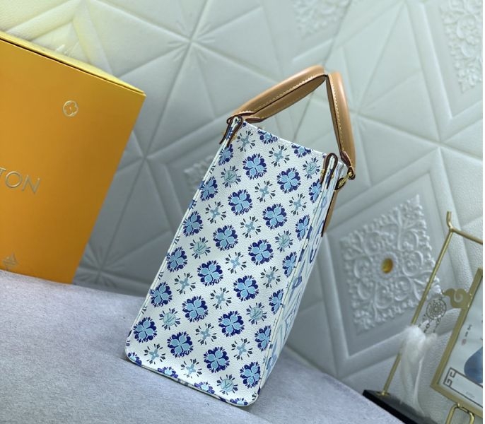 Louis Vuitton LV By The Pool Monogram Tiles Canvas Onthego MM Tote In Lagoon Blue angle 4