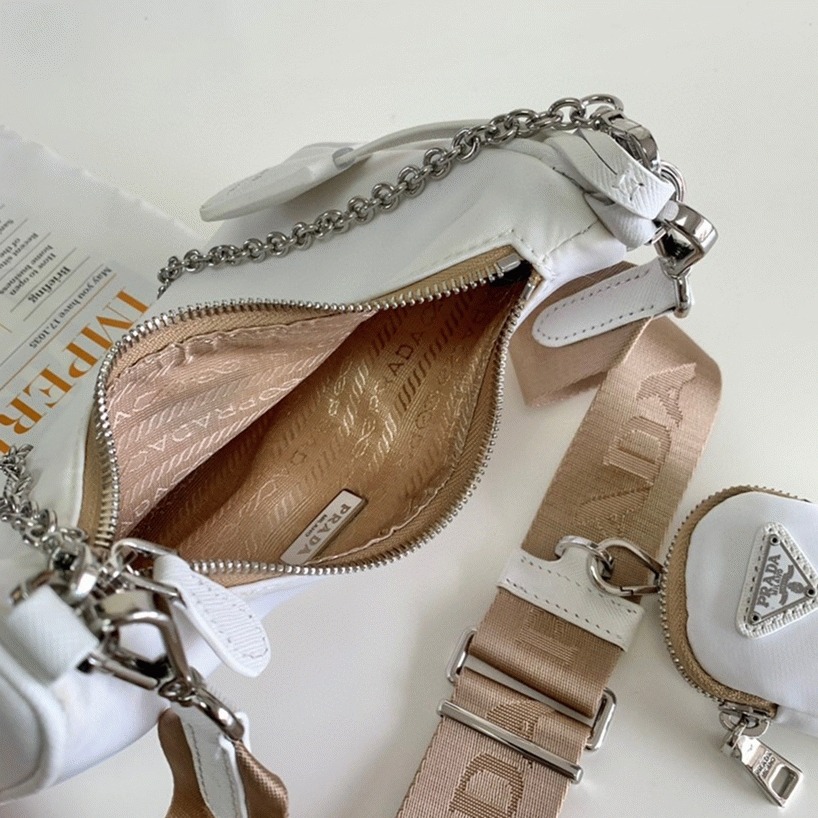 Prada Re-Edition Shoulder Bag Knockoff in White angle 2