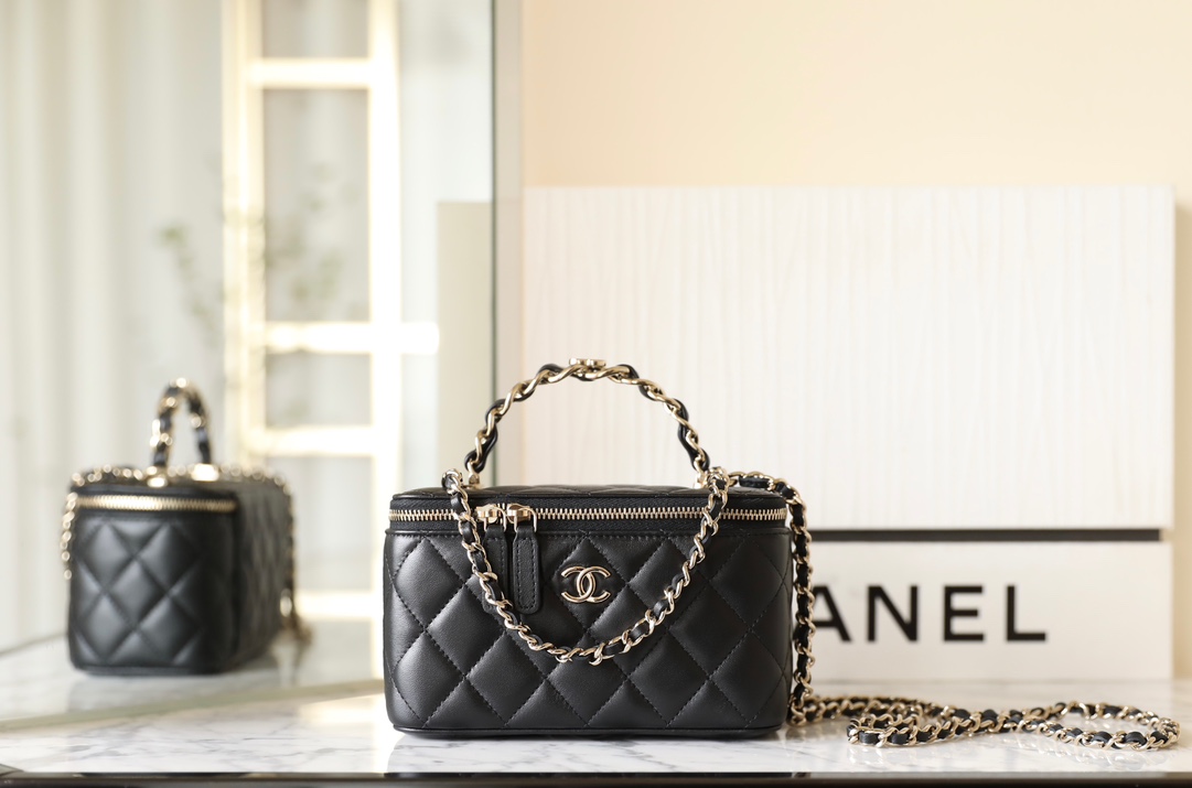 Chanel box