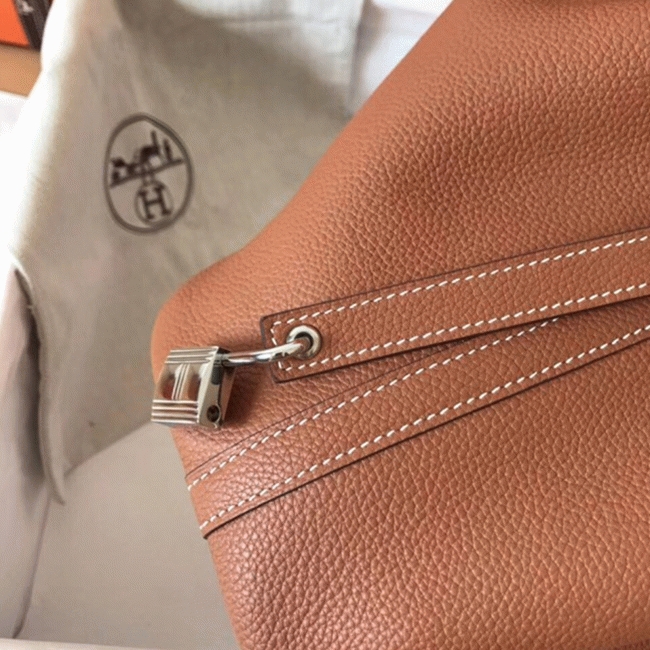 Gold imitation Hermes Picotin Lock 18cm handbag angle 4