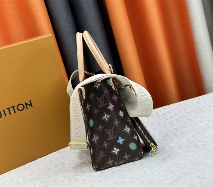 Louis Vuitton Monogram Craggy Onthego PM Tote In Chocolate angle 4