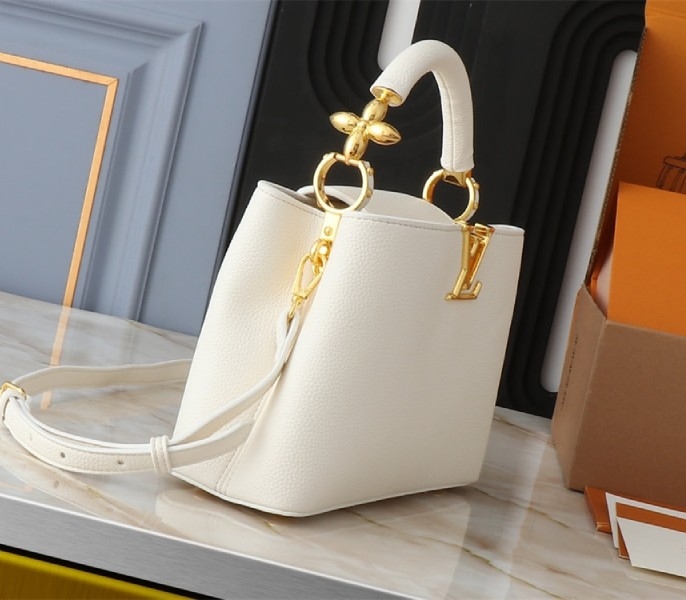 Louis Vuitton Capucines BB Handbag In Quartz White angle 3