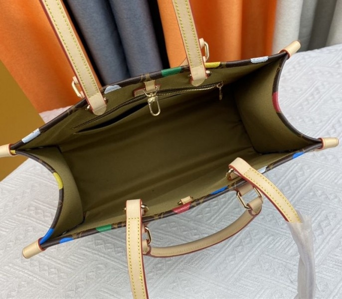 Louis Vuitton X YK Monogram Canvas Onthego MM Tote angle 5