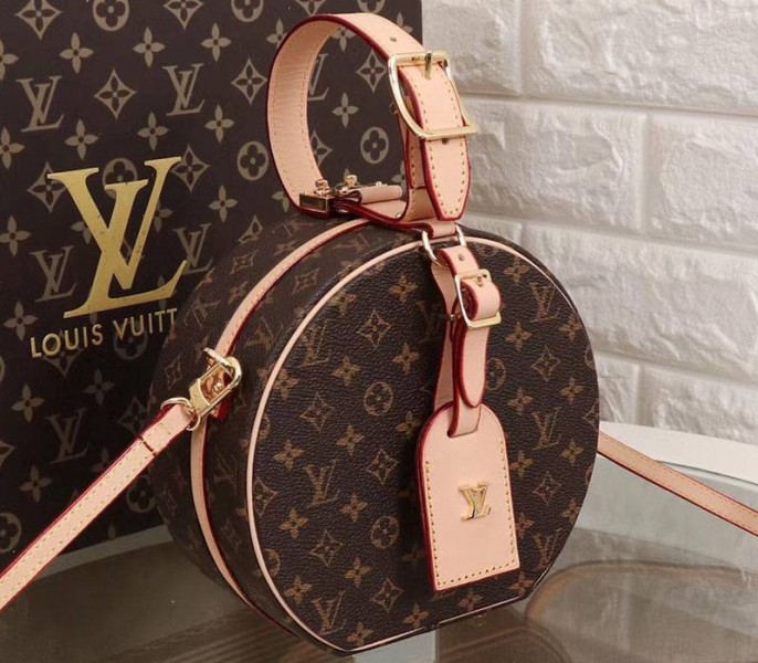 Louis Vuitton Monogram Canvas Petite Boite Chapeau angle 2
