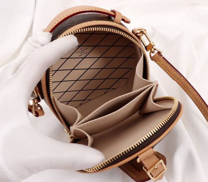 Louis Vuitton Monogram Canvas Mini Boite Chapeau angle 5