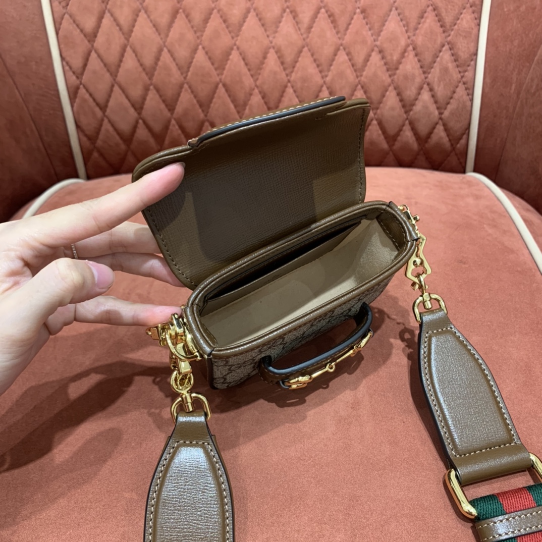 Gucci1955 angle 4
