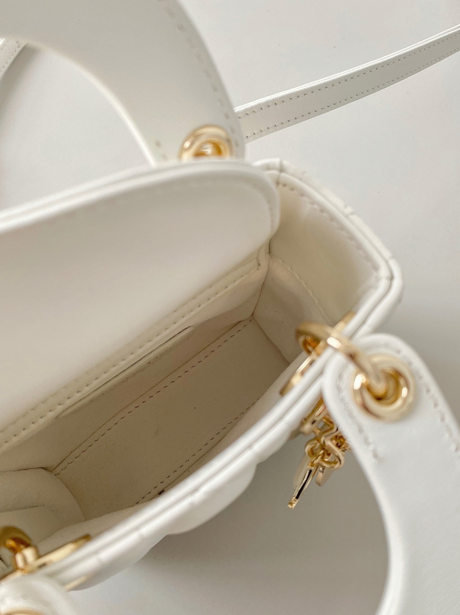 Dior Lady Dior Micro Bag Knockoff in White Cannage Lambskin angle 3