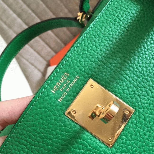 Bamboo Clemence Knockoff Hermes Kelly Retourne 32cm Soft Tote angle 4