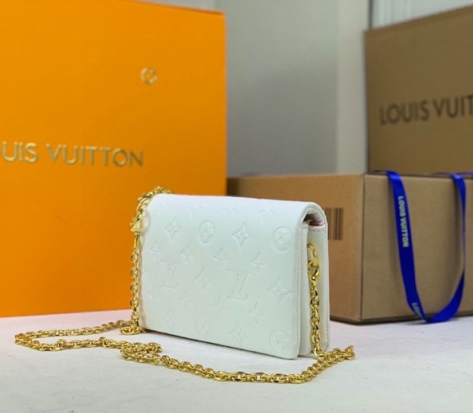 Louis Vuitton Coussin Pochette In Cream angle 2