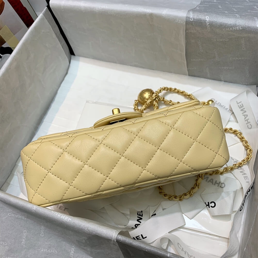CHANEL Classic Flap Shoulder Bag angle 4