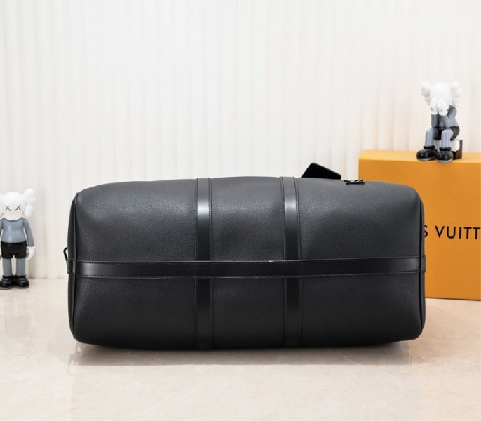 Louis Vuitton Aerogram Keepall Bandouliere 50 Travel Bag In Black angle 4