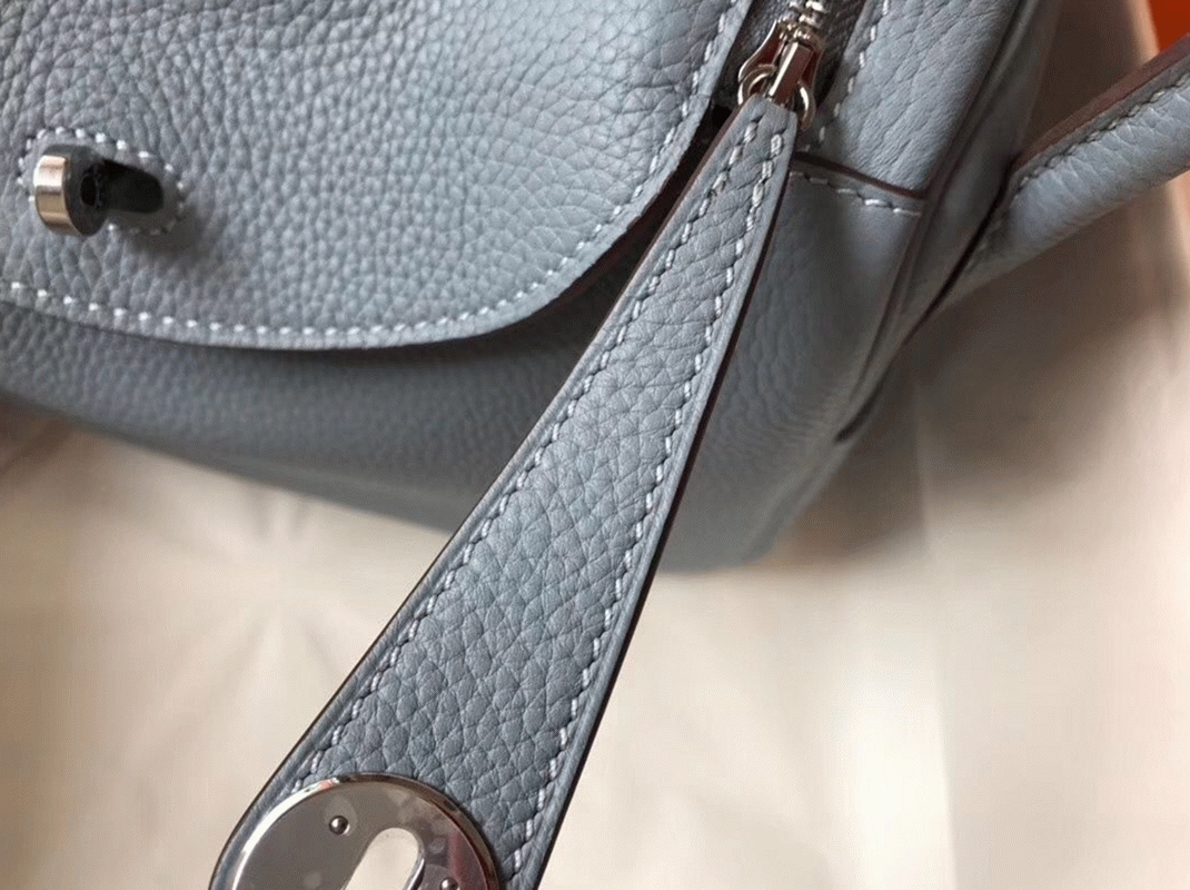 Replica Hermes Lindy 30cm bag in blue lin color angle 5