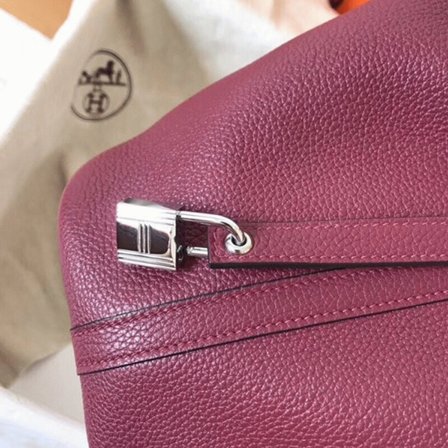 Ruby fake Hermes Picotin Lock 22cm handbag angle 3
