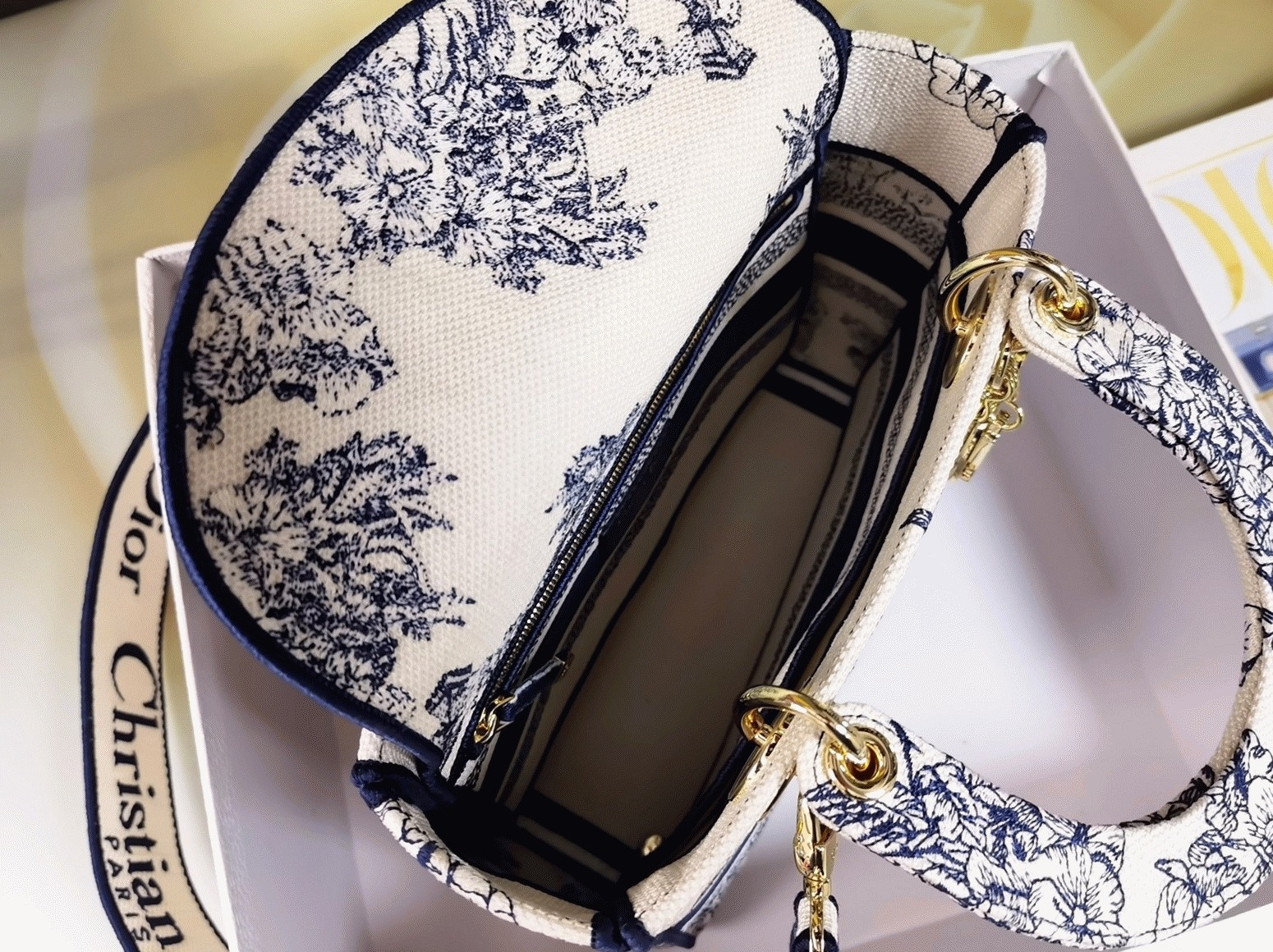 Dior Lady D-Lite Medium Bag Knockoff in Blue Multicolor Rêve d Infini Embroidery angle 2