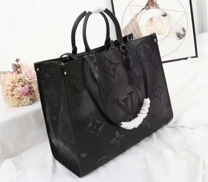 Louis Vuitton Monogram Empreinte Giant Onthego GM Tote In Black angle 2