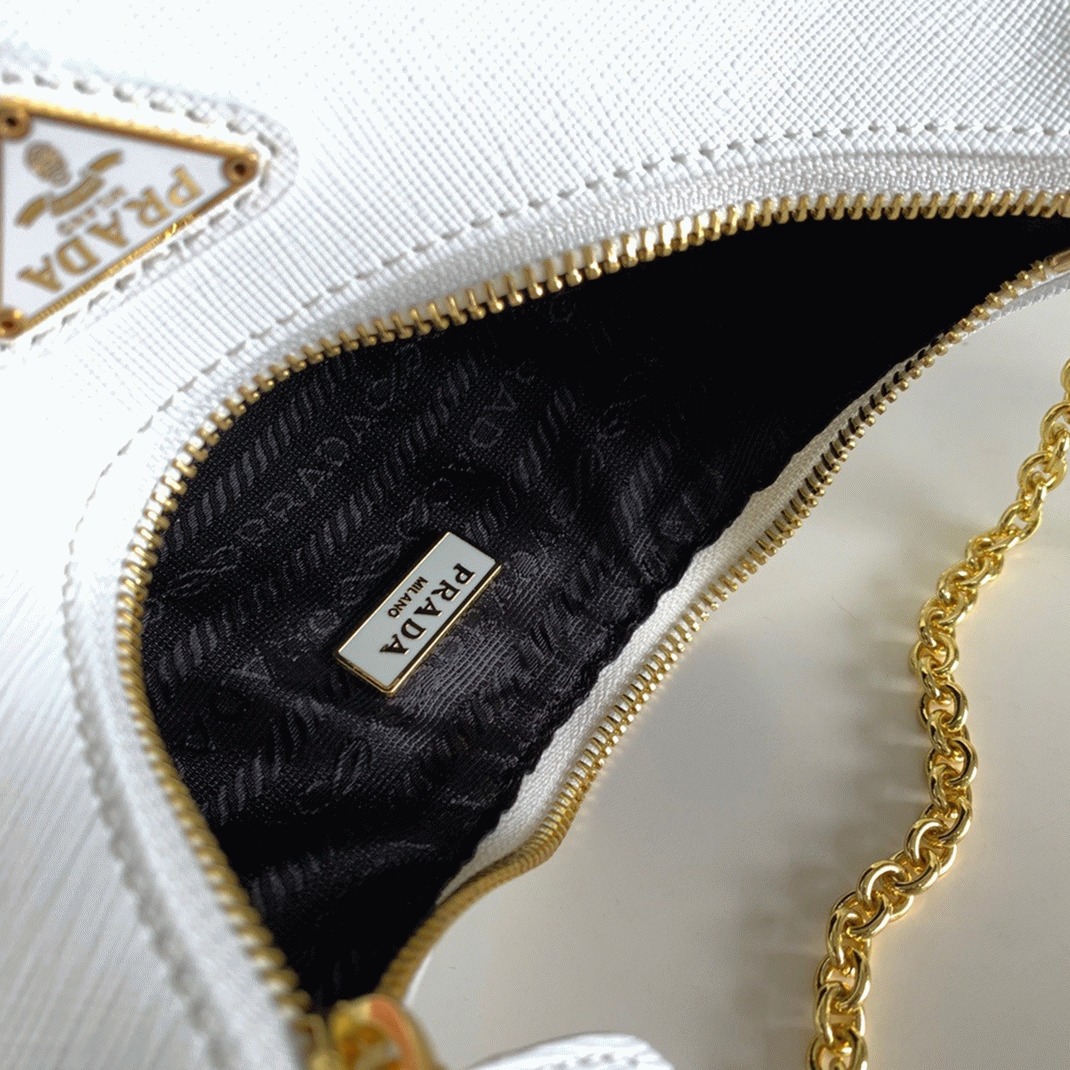 Prada Re-Edition 2005 Shoulder Bag Replica in White angle 3