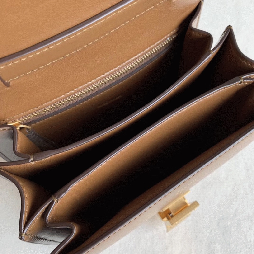 Top Quality Replica Celine Classic Box Small Bag In Camel angle 3