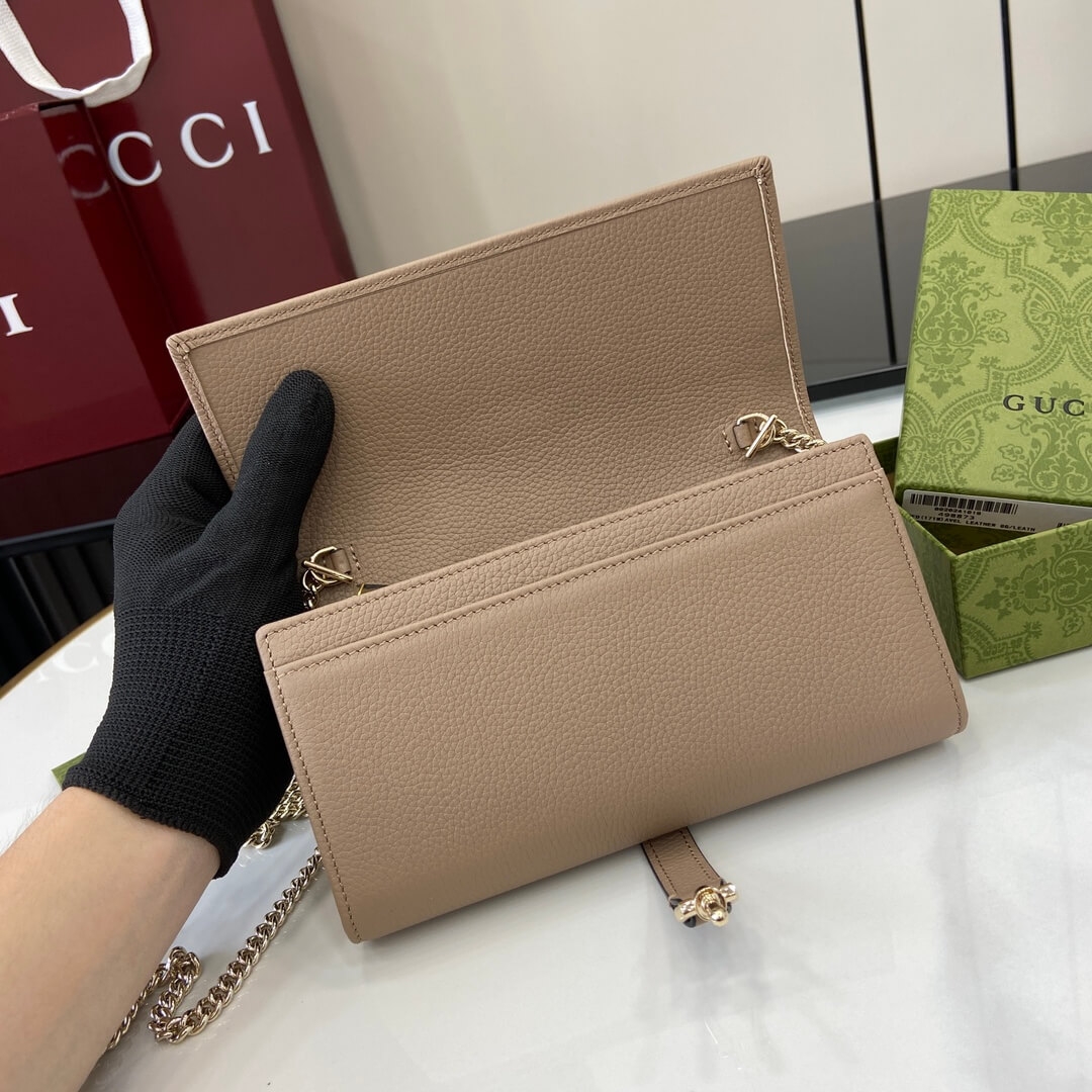 GUCCI BAMBOO 1947 MEDIUM TOP HANDLE BAG angle 4