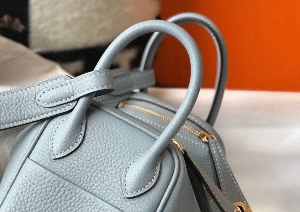 Replica Hermes Lindy Mini handbag in blue lin color angle 5