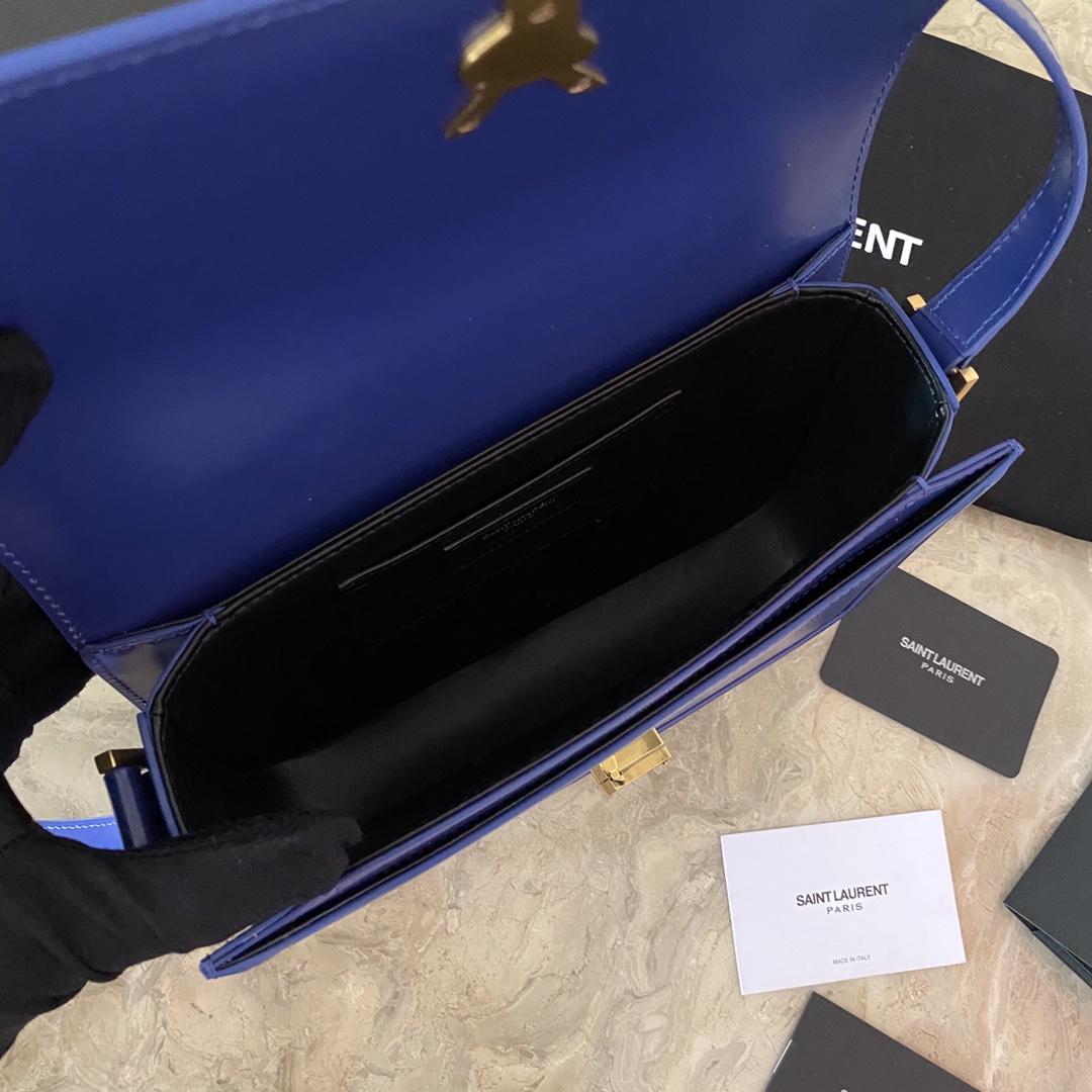SOLFERINO MIDDLE SATCHEL IN LACQUERED AYERS angle 3