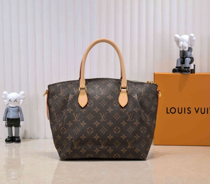 Monogram Canvas Turenne PM angle 5