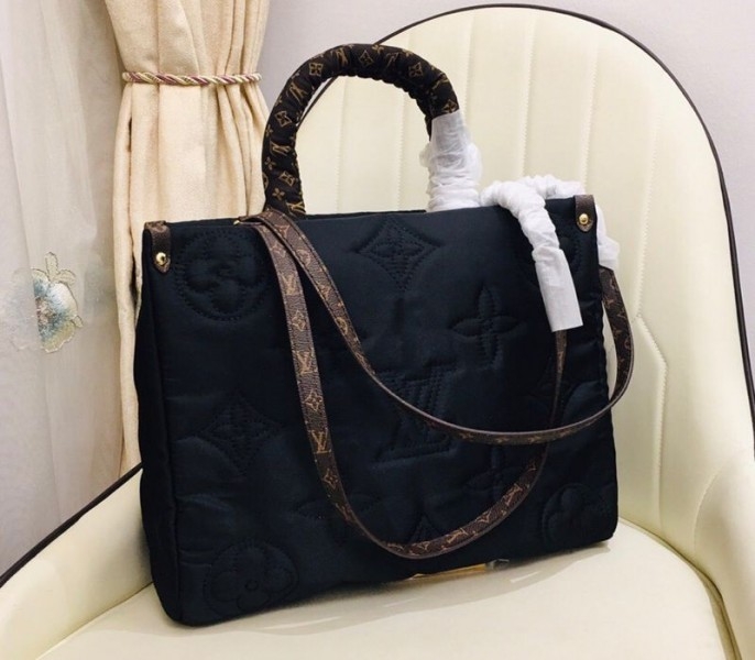 Louis Vuitton Econyl Regenerated Nylon Onthego GM Tote In Black angle 2