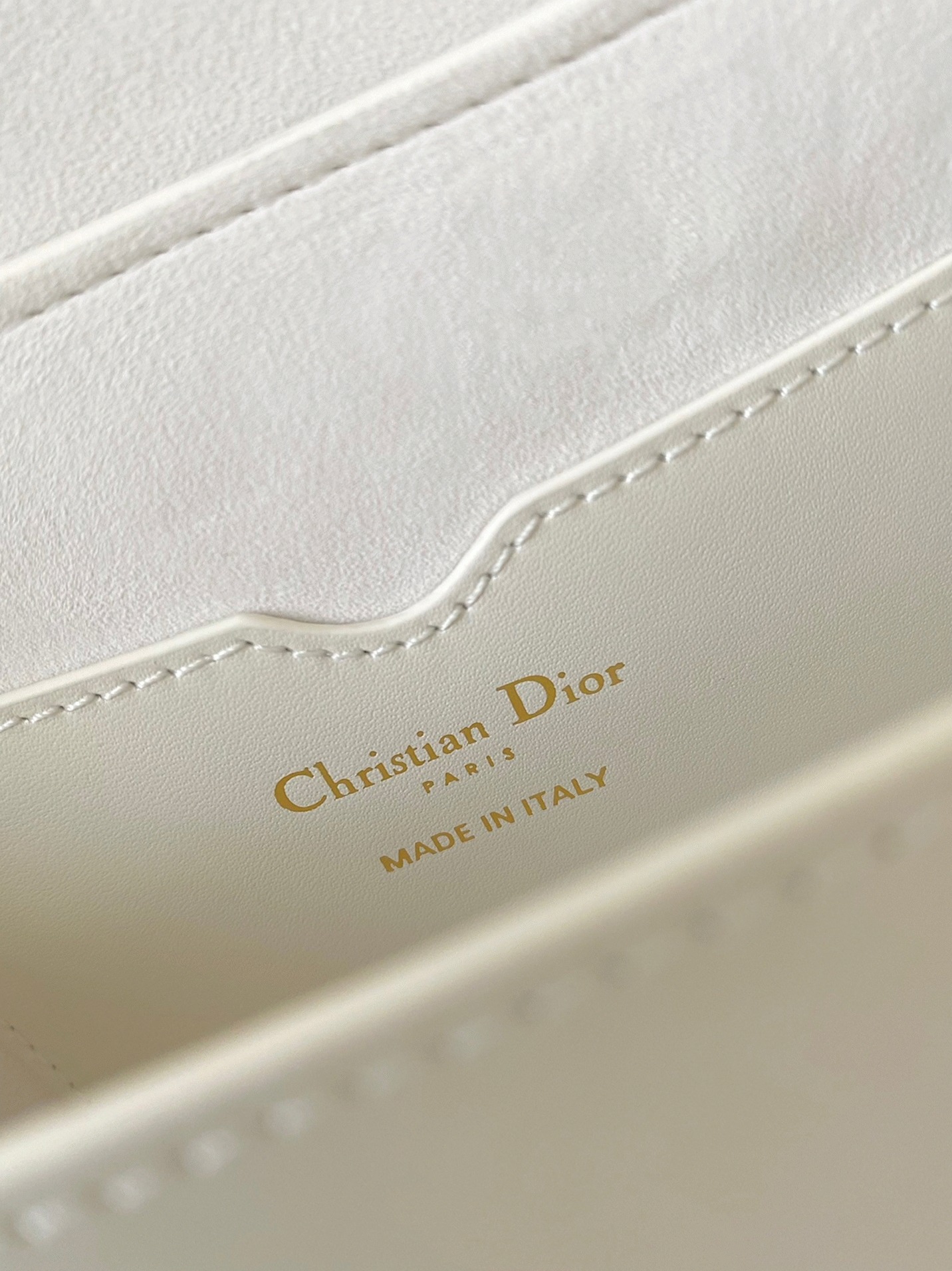 Dior Bobby East-West Bag Fake in White angle 2