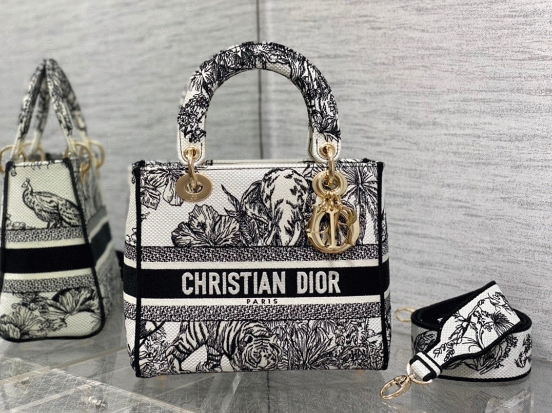 Dior Lady D-Lite Medium Bag Knockoff in White Toile de Jouy Voyage Embroidery angle 2