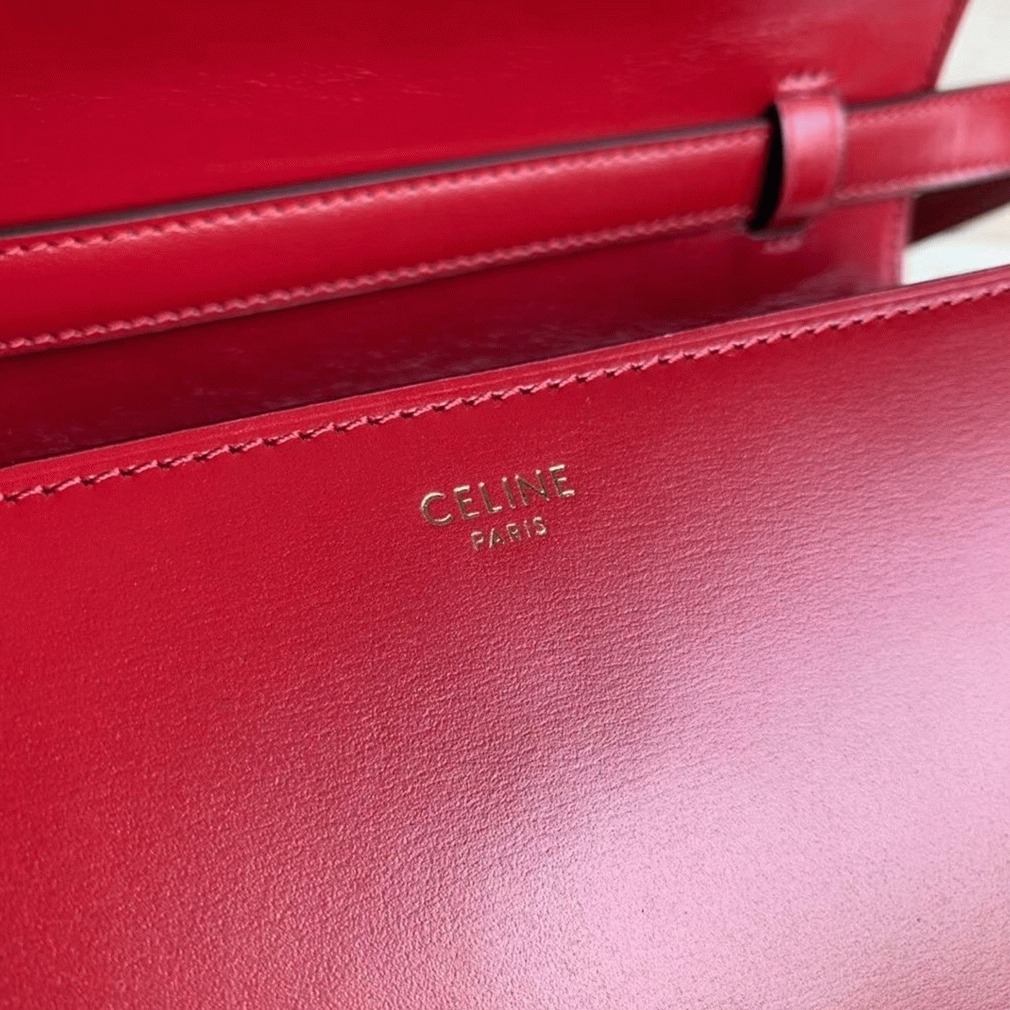 Top Quality Fake Celine Classic Box Medium Bag In Red angle 2