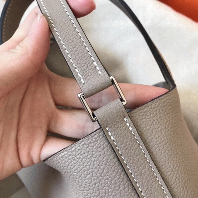 Tourterelle faux designer Hermes Picotin Lock 22cm handbag angle 3