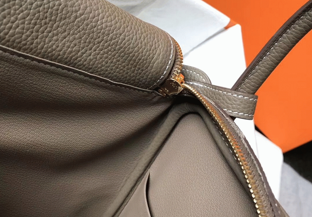 Replica Hermes Lindy 30cm bag in taupe color angle 3