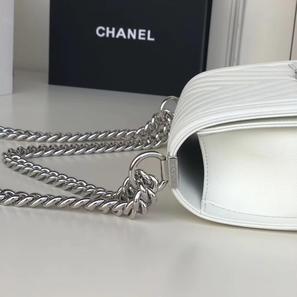 BOY CHANEL HANDBAG angle 5