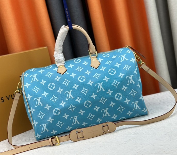 Louis Vuitton Speedy P9 Bandouliere 40 Bag In Turquoise angle 4