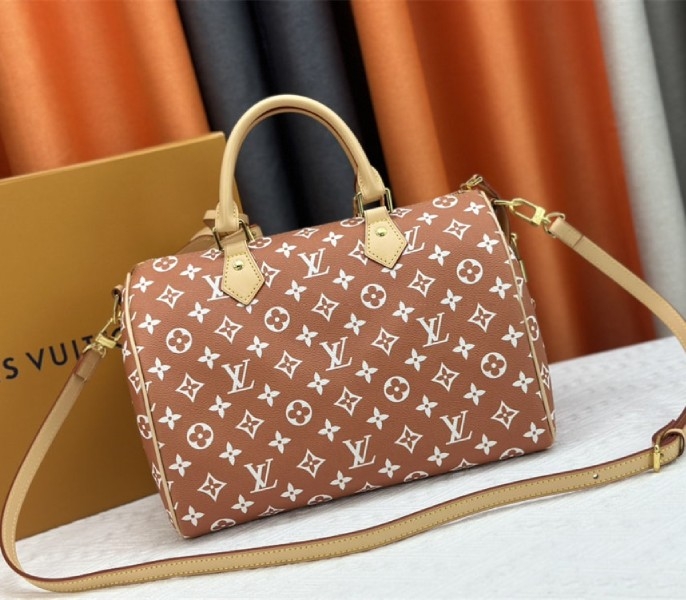 Louis Vuitton Speedy P9 Bandouliere 30 Bag In Camel angle 4