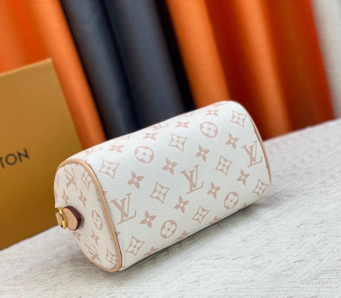Louis Vuitton Monogram Dune Canvas Speedy 20 Handbag With Strap angle 4