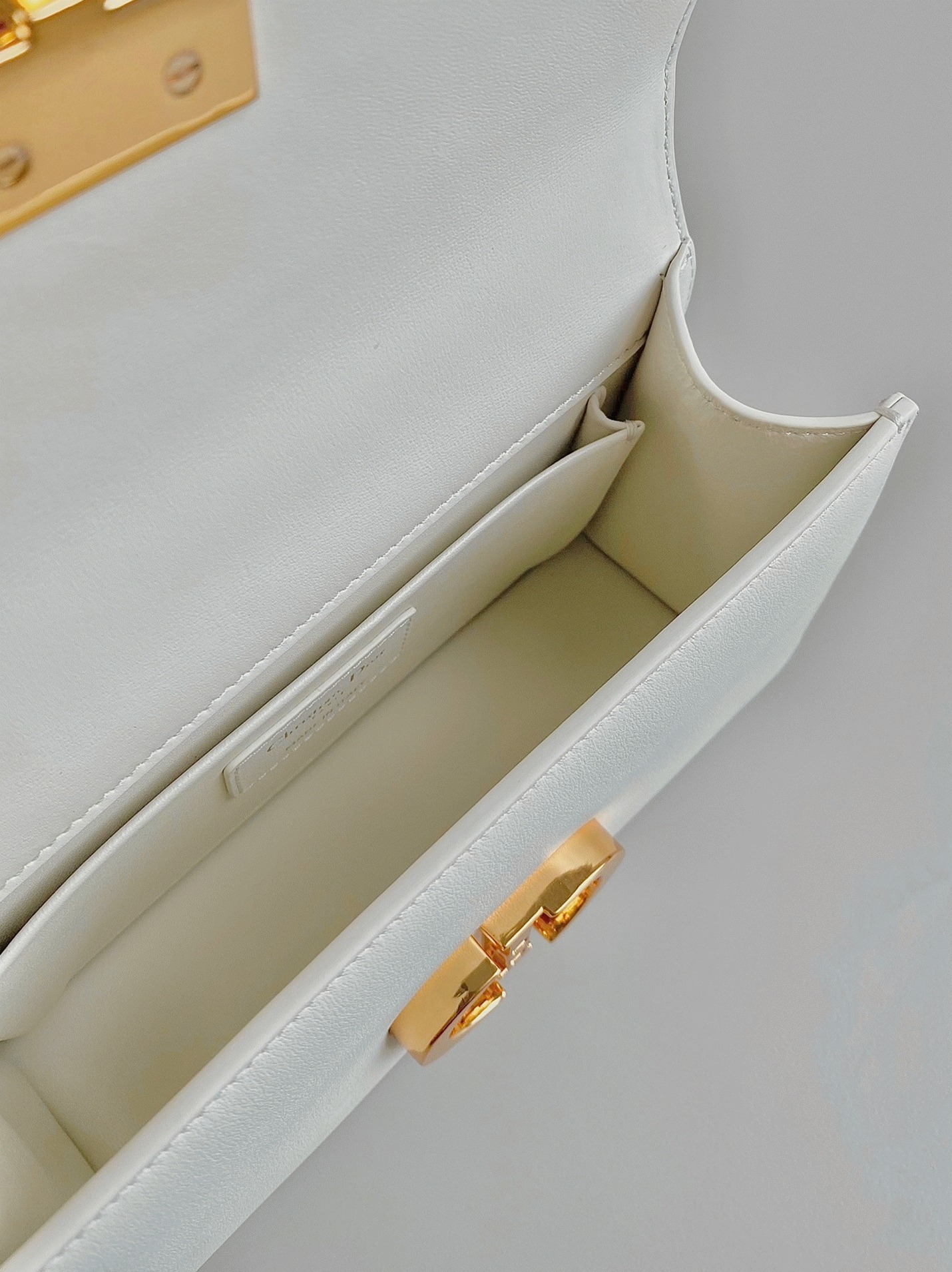 Dior 30 Montaigne East-West Bag with Chain Fake in White Calfskin angle 2