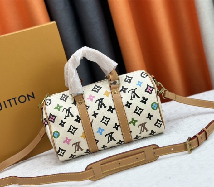 Louis Vuitton Monogram Craggy Keepall Travel 25 Bag In Vanilla angle 3