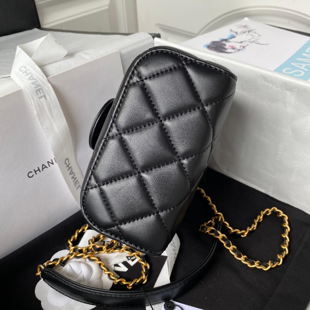 Chanel 23S handle cosmetic bag(high-end grade) angle 4