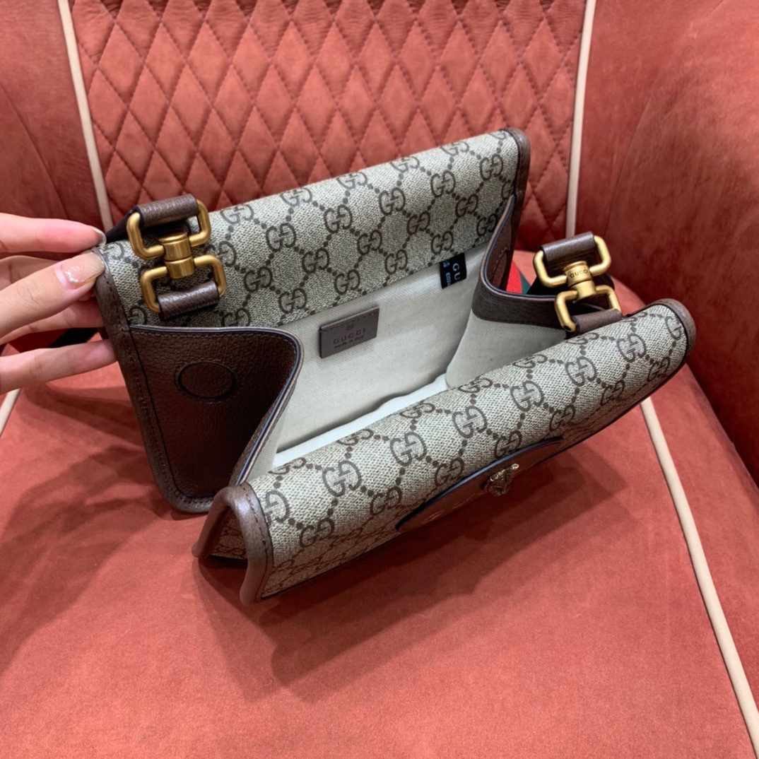 Surpreme bag angle 5
