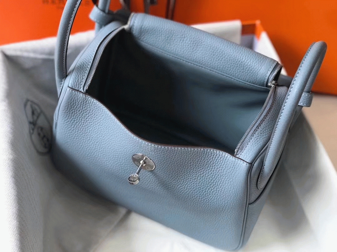 Replica Hermes Lindy 26cm handbag in blue lin angle 2