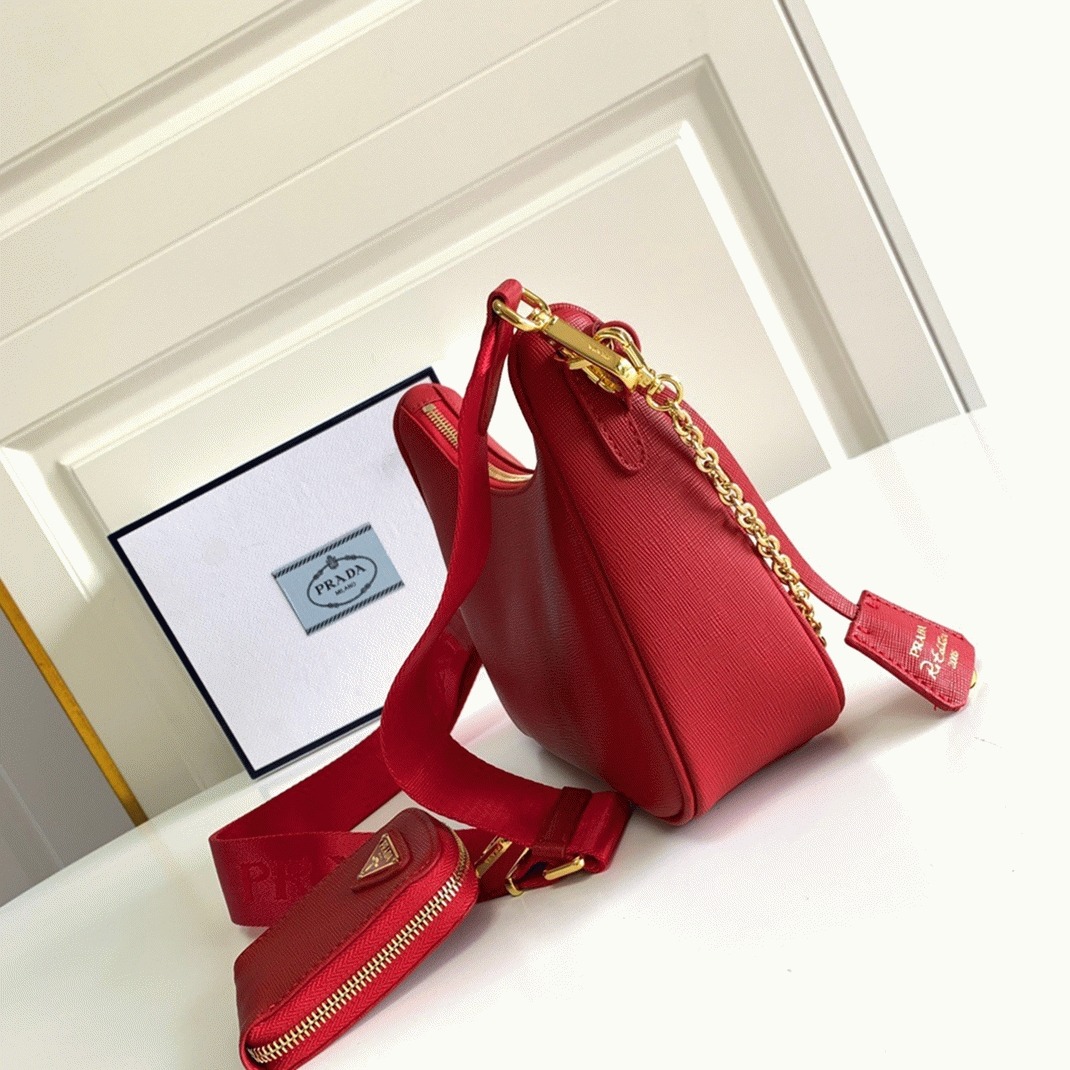 Prada Re-Edition 2005 Shoulder Bag Replica in Red angle 3
