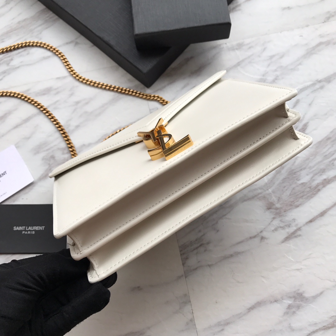 CASSANDRA MONOGRAM CLASP BAG IN OSTRICH angle 3