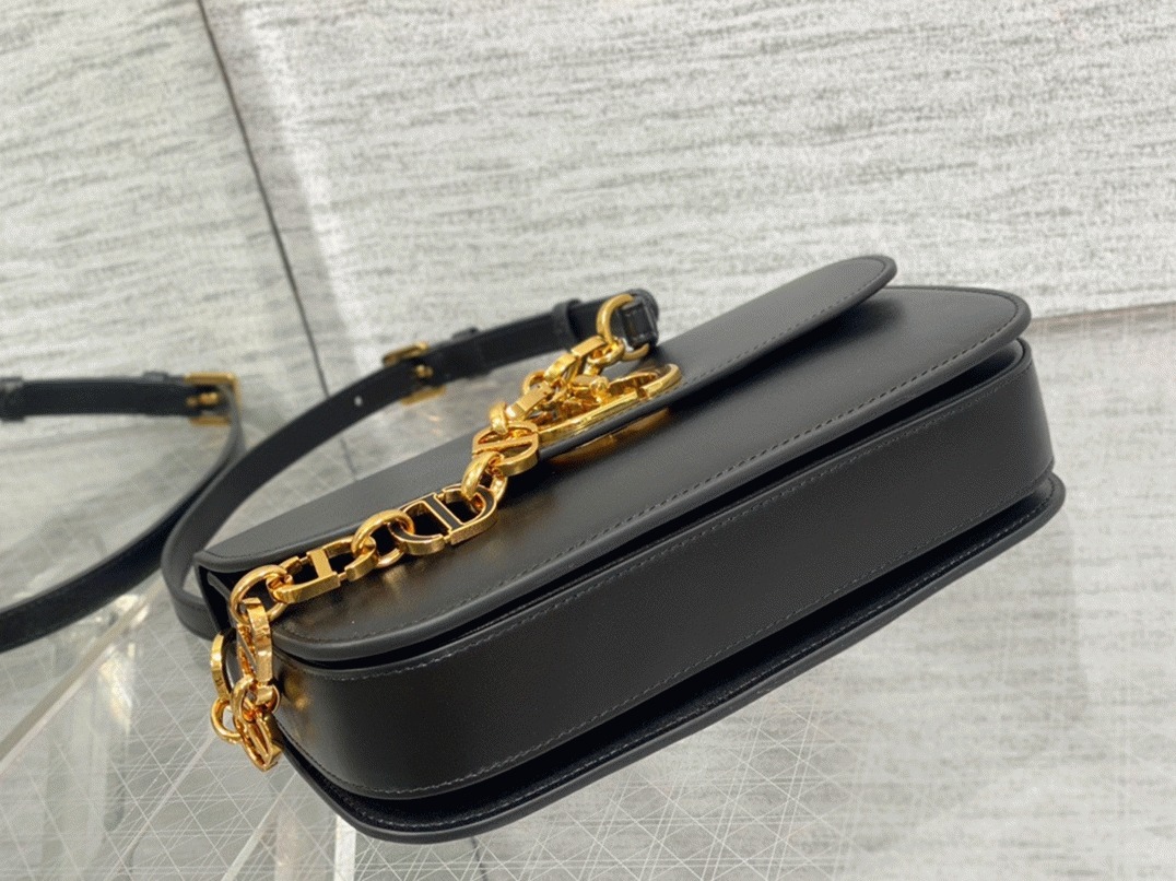 Dior 30 Montaigne Avenue Bag Knockoff in Black Box Calfskin angle 3