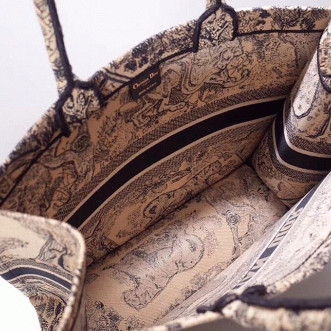 Dior Large Book Tote Bag Imitation in Blue Toile de Jouy Embroidery angle 3